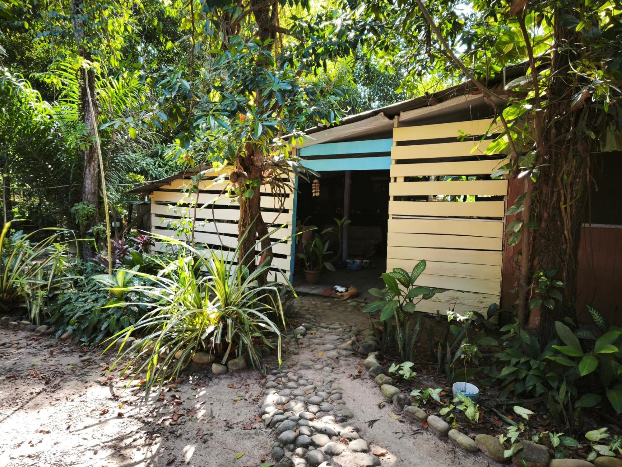 Aya Ni Hotel Pucallpa Exterior photo